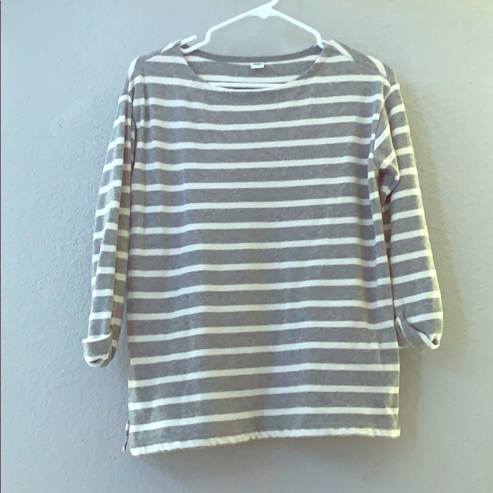 old navy long sleeved striped t-shirt